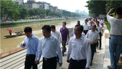 時(shí)任福建省委常委、福州市市委書記楊岳和市長楊益民視察我司內(nèi)河綜合整治景觀工程